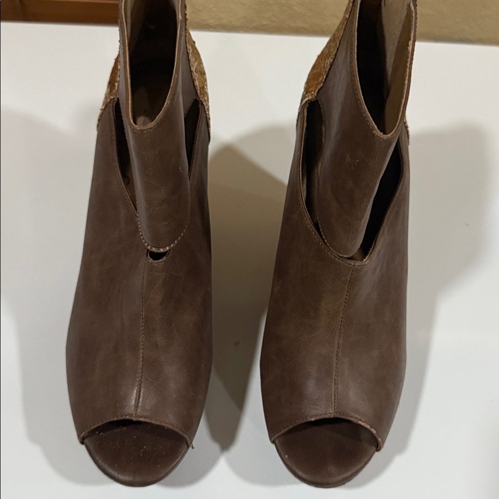 Arizona Jean Company Brown Platform Shoes